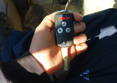 2009 Acura Tl 3.5 z USA, uszkodzony, nr VIN 19UUA86209A025091